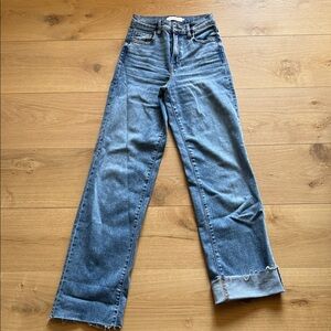 Hidden Logan Jeans - High-Rise Dad Jeans in Medium Blue